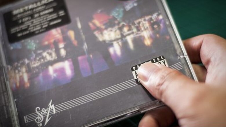 A Quick Guide to Replacing Broken or Cracked CD Cases