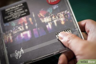 A Quick Guide to Replacing Broken or Cracked CD Cases