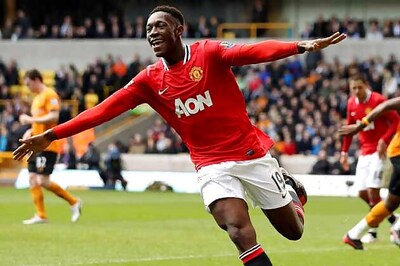 United's Welbeck signs new four-year deal