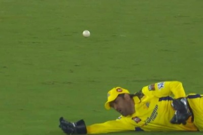 Watch: MS Dhoni Hurts Already Injured Knee During Gujarat Titans Match; Fans Left Worried