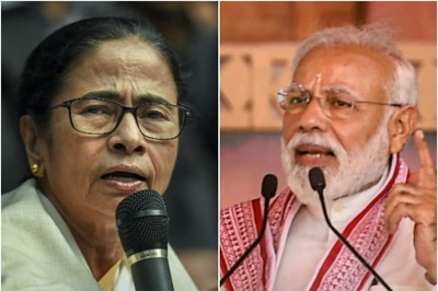 Modi Chants 'Jai Shri Ram' in Didi's Land, Dares Bengal CM to Arrest Him