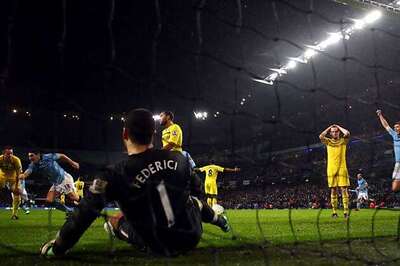 Barry's late winner helps City overcome Reading