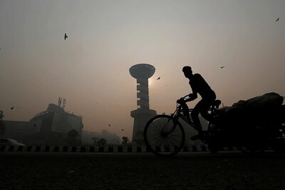 Polluted Delhi Air Smells Bad; Crop Fire in Haryana, Punjab multiplies City's woes