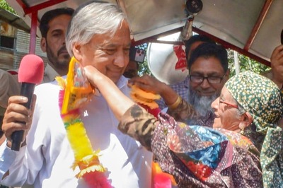 J&K’s Tarigami Gets His High ‘Five’: Meet CPM’s Lone Fighter From Kulgam Who Has Been Winning Polls Since 1996