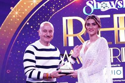 News18 Showsha Reel Awards: Kriti Sanon Wins Best Actress Popular Choice, Says 'I Wish to Re-live Mimi'