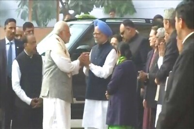 PM Modi, Manmohan Singh Shake Hands at Parliament After Severe War of Words