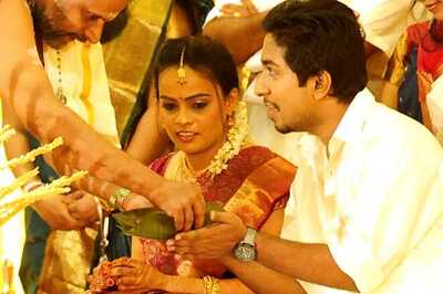 Actor-director Vineeth Sreenivasan ties the knot