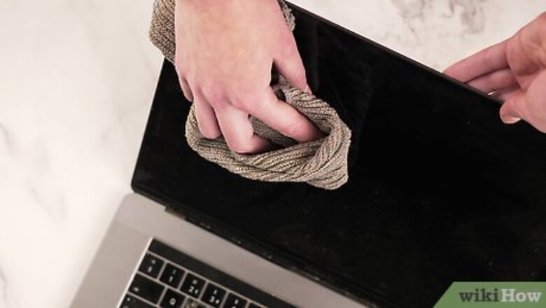 How to Clean a Laptop