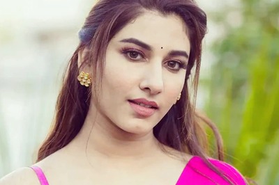 Telugu Star Vishnupriya Bhamneni is Elegance Redefined in Pink Saree, Marble-dyed Blouse