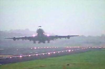 US plane in emergency Italy stop after passengers, crew fell ill