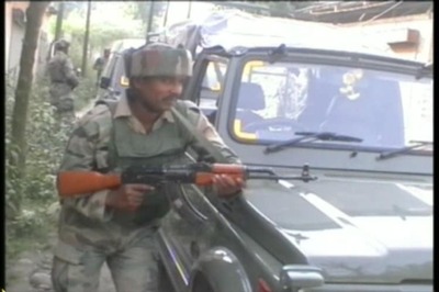 Four terrorists killed in an encounter with security forces in Handwara in Jammu and Kashmir, 1 para commando also killed