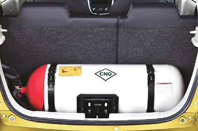 Top Five CNG Cars You Can Buy in India: Maruti Suzuki Alto, Hyundai Santro and More