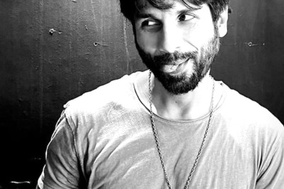 Shahid Kapoor Has the Cutest Expressions While Relishing Waffles, Ishaan Khatter Takes Photo Credit