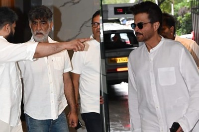Anil Kapoor Rushes To Show Support To Krishan Kumar at His Daughter Tishaa's Prayer Meet | Watch