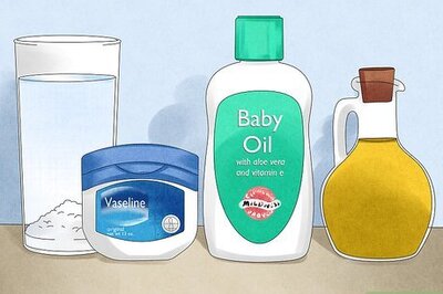 How to Remove a Bandage from a Baby