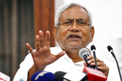 Stay 'Firmly' in Gujarat, Nitish Kumar Tells Migrants Amid Backlash