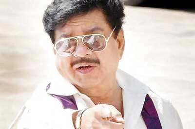 Shatrughan Sinha is keen on working with Big B