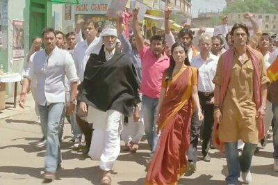 Prakash Jha to promote 'Satyagraha' through social-networking sites