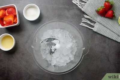 How to Make a Virgin Strawberry Daiquiri