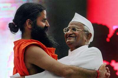 Post split with Kejriwal, Anna meets Ramdev