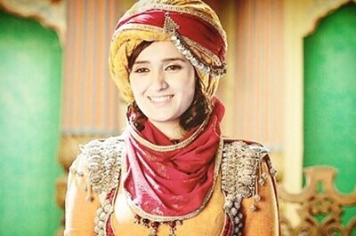 Actress Pankhuri Awasthy Slaps a Man For Touching Her Inappropriately