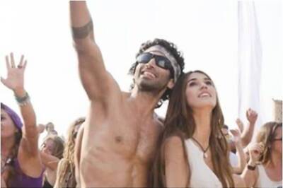 Disha Patani, Aditya Roy Kapur Try Dog Filter and the Result is Adorable