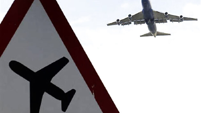 WB: Lucky escape for passengers at NSC Bose airport