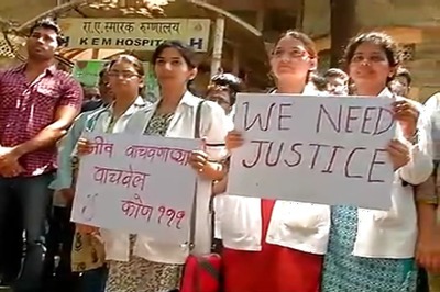 Government doctors in Maharashtra threaten indefinite stir after one of them was beaten by relatives of patients