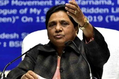 Mayawati Hits Out at Transfer Controversy in Uttar Pradesh, Says Efforts on to Save Big Fishes