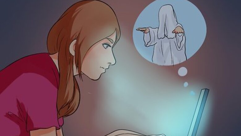 How to Survive a Horror Movie