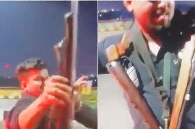 Ghaziabad: Men Dance With Loaded Rifles, Drink Alcohol on Road | Video