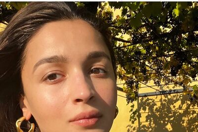 Pregnant Alia Bhatt Shares Sun-kissed Pic from Babymoon, Sonam Kapoor Excitedly Comments This