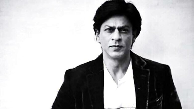 Go out and vote for people who you would like to see as your leader: Shah Rukh Khan