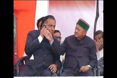 Virbhadra and His Minister Argued on Stage While Rahul Addressed Rally in Himachal