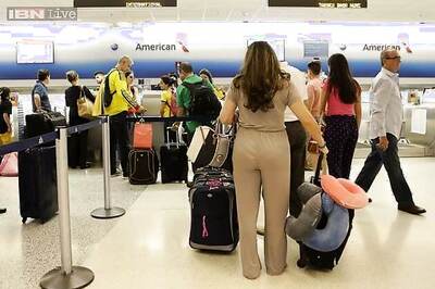 Some US-bound air travelers must turn on phones for better security