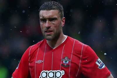 Top English marksman Lambert extends Southampton stay