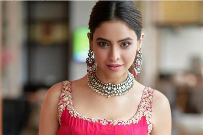 Aamna Sharif Merges Style With Comfort in Her Vacation Look