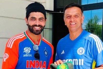 'Special Cap From Special Person': Ravindra Jadeja Awarded ICC Test Team Of The Year Cap By India's Head Coach Rahul Dravid