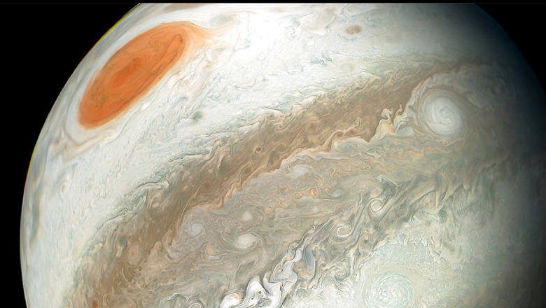 Attention Stargazers! Jupiter Comes Closest to Earth in 59 Yrs, Appears Brightest in Sky | WATCH HERE