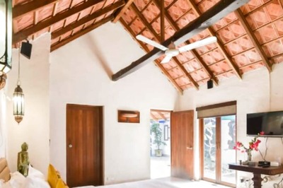 International Dog Day: Wag Worthy Getaways For You And Your Furry Friend