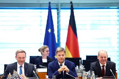 Germany Expects Recession Next Year as Gas Crisis Bites: Report