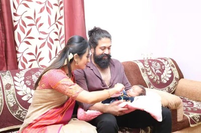 KGF Star Yash And His Wife Radhika Pandit Visit His Assistant’s Home