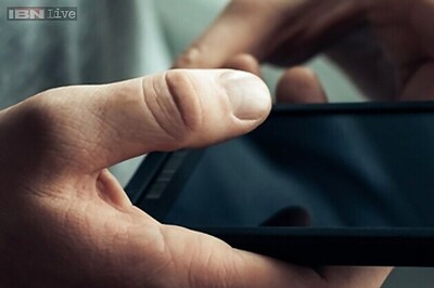 Typing a 25-word paragraph in 18.19 seconds teen sets Guinness record for world's fastest text