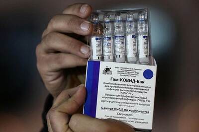 News18 Evening Digest: Centre Fast-tracks Emergency Approval for Foreign-produced Vaccines; Maha Likely to Impose Lockdown and Other Top Stories