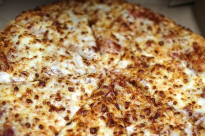 Having Pizza While On A Weight Loss Diet: Here’s What This Nutritionist Suggests