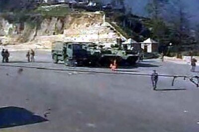 Maoists end highway blockade in Nepal