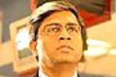 Chat now on IBNKhabar: Role of Hindi news media