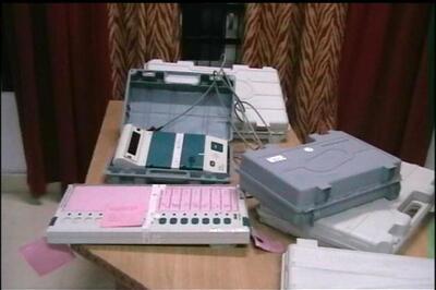 BJP wants judicial probe into EVM tampering, JVM-P wants fresh polls