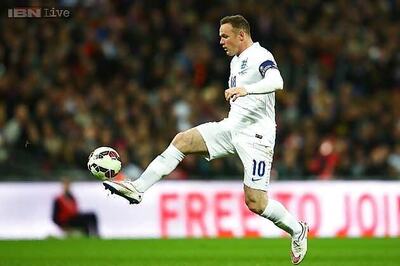Wayne Rooney needs honours to be ranked with Bobby Charlton: Roy Hodgson