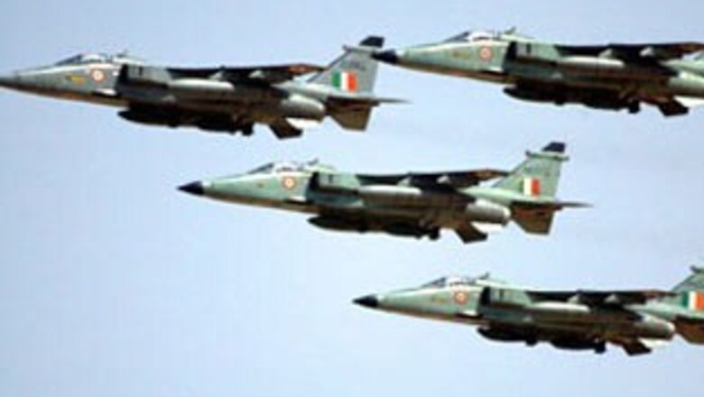 MiG-27 crashes in West Bengal, pilot safe